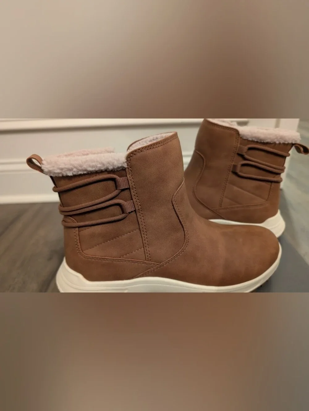Eddie Bauer Women's Chestnut Brown Fleece-Lined Ankle Boots
